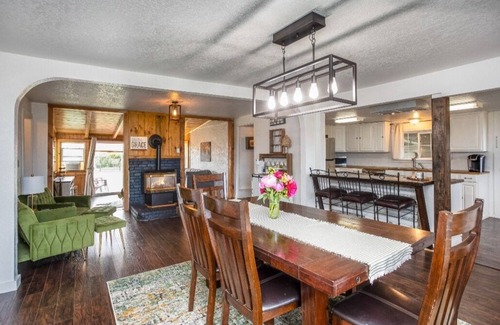 Milton-Freewater Other | Rustic modern farmhouse. Enjoy the peace and privacy of Uribe farm.