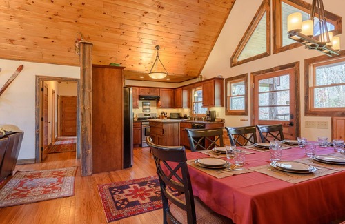 Banner Elk Cabin | Rustic Mountain Cottage Near Downtown