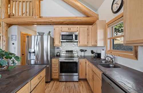 Fort Collins House | Rustic Mtn Home near Marina | Lake & City Views!