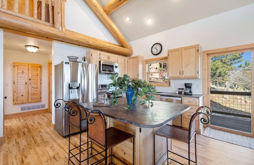 Fort Collins House | Rustic Mtn Home near Marina | Lake & City Views!