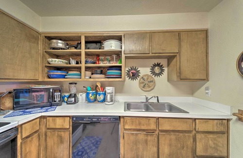 Ruidoso House | Rustic Ranch Retreat w/Yard: 16 Mi to Ski Apache!
