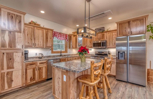 Mesa County House | Rustic Retreat: Handcrafted Serenity & Cozy Charm