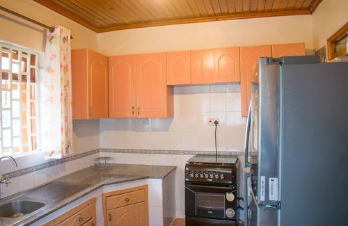 Nairobi Cottage | Rustic Retreat in Nairobi – Ideal for UN Expatriates