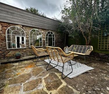 Beckington House | Rustic retreat in the Somerset countryside