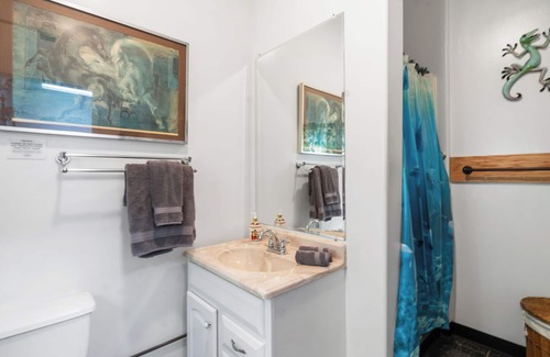 Fox Bed & Breakfast | Rustic Retreat Under the Stars - Quiet, Cozy, & Woodsy - high speed WIFI