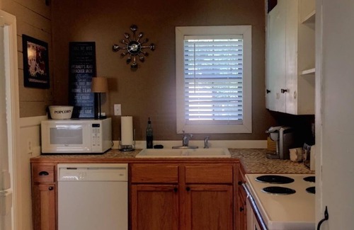 Amarillo House | Rustic Roost in Historic Neighborhood