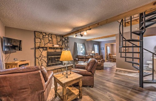 Ruidoso Downs House | Rustic Ruidoso Cabin with Large Deck and Grill!