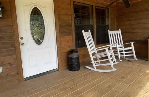 Fischer Cabin | Rustic Texas Cabin 15 minutes from Wimberley! (Hot tub!)