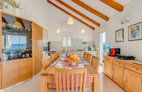 Municipality of Klis Villa | Rustic Villa Florice with a pool, quite area, family