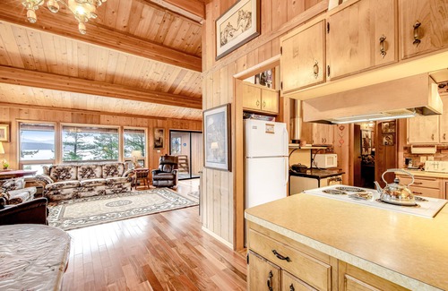 Eastsound House | Rustic waterfront cabin w/free WiFi, a full kitchen, & furnished decks
