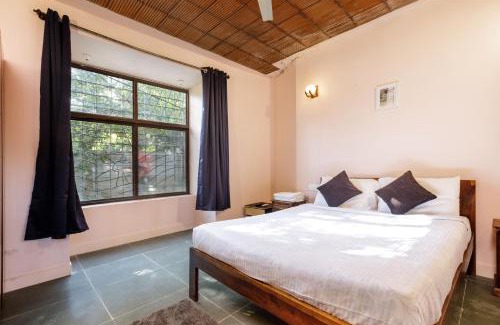 Denkanikota Villa | Rustica Villa By Secret Turtle 7BHK 2Pvt Pool Projector