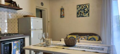 Valderice Ski Chalet | RUSTICO FRA IL VERDE E IL MARE a LIDO VALDERICE