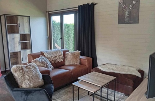 Longueville Ski Chalet | Rustig Gelegen Chalet met Tuin en Zonnig Terras in Durbuy