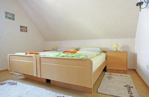 Oberschledorn Apartment | Rustikales Medebach-Ski-Retreat, cleaning included