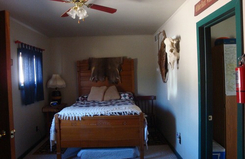 Cody House | Rustler's Roost Guest House, 15 mi. SW of Cody, WY. We love dogs! No charge!