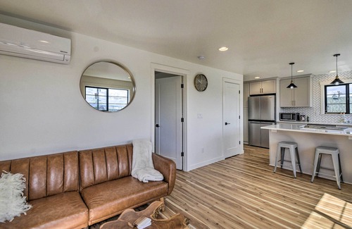 West End Apartment | 'Ruston Retreat' - Mod Home w/Rooftop Deck!