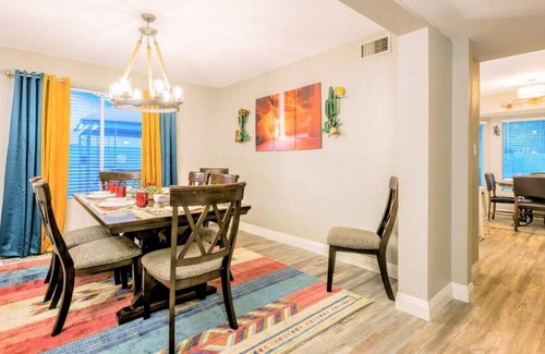 Dobson Ranch House | Rusty Spur by BlueBarrel Homes 4/2.5, Slp 10