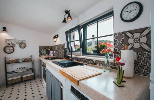 Seget Villa | Rusulica is name small villa.like farmhouse.on the village Vrsine.