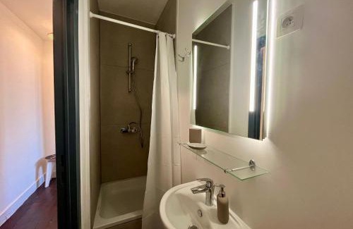 Saint-Laurent Apartment | Rutxhiel - Appartement 3e étage