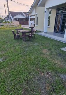 Kota Tinggi House | RuzZana Signature Stay Semi-D Corner Lot-BBQ,Wifi,6-8pack