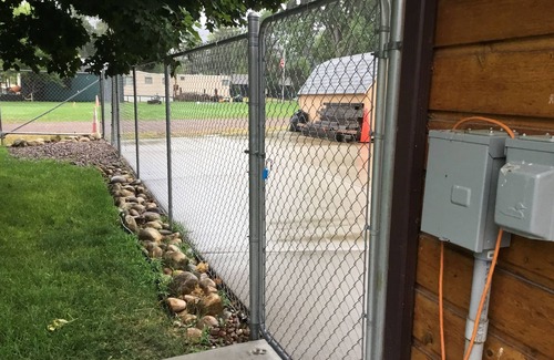 Cascade House | RV Parking spot along the Missouri river