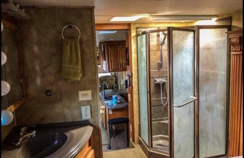 Kalifornsky House | RV Rental#1 with mountain view perfect for couple