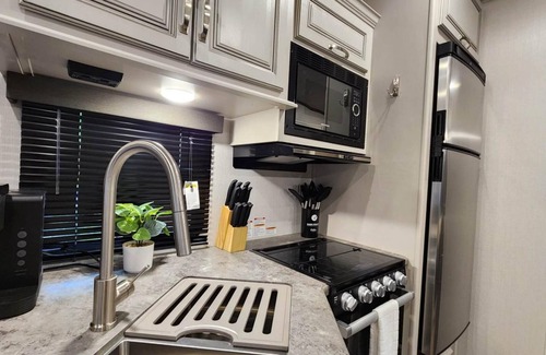 River Ranch Cottage | RV Rental at River Ranch, 2Bed/2Ba! 251