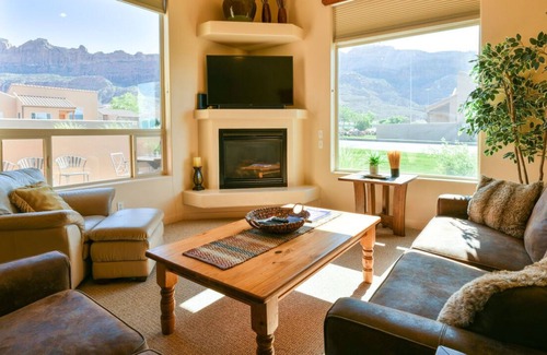 Moab South Valley Condo | RV W3 - Moab get away and great price for the family!