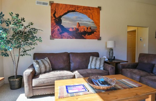 Moab South Valley Condo | RV W3 - Moab get away and great price for the family!