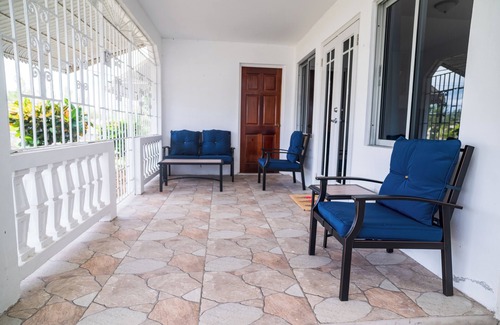 Greenwood House | RVR Rentals