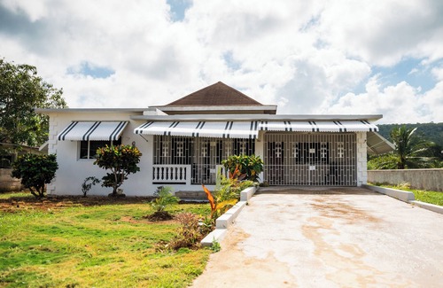 Greenwood House | RVR Rentals