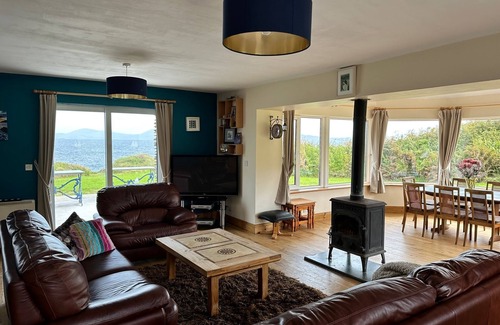 Caherdaniel House | Ryan's Seaside Escape - Entire House on the Ocean
