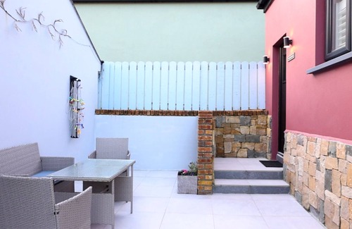 Roundstone Apartment | Ryans Roundstone Retreats Roundstone Harbour Lights
