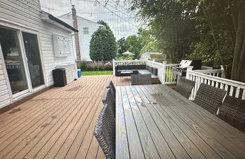 Bethpage House | Ryder Cup House. Updated 4 BR home Located in Bethpage 1 mile from Golf course.