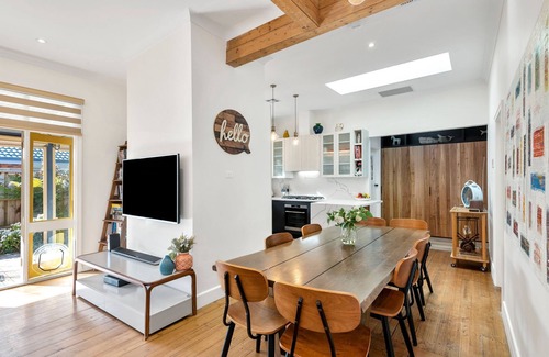 Rye House | RYE Cottage -live like a local, foxtel, dog friendly + BONUS* NIGHTS OFFERS 2025