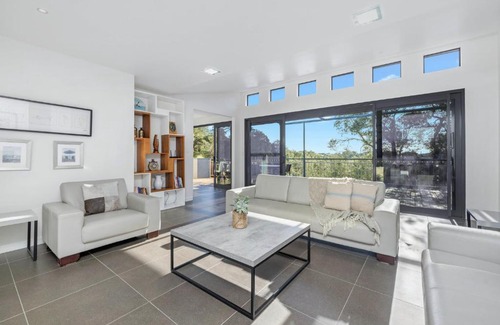 Rye House | Rye Treetop Retreat