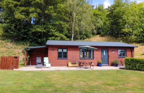Kirkbymoorside Cottage | RYEDALE COUNTRY LODGES - WILLOW LODGE, pet friendly in Kirkbymoorside