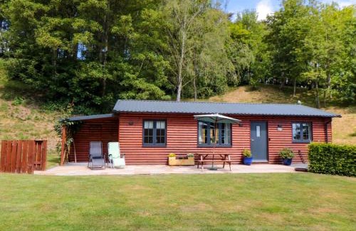 Kirkbymoorside House | Ryedale Country Lodges - Willow Lodge