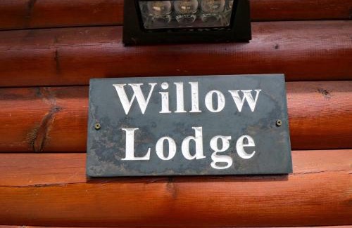 Kirkbymoorside House | Ryedale Country Lodges - Willow Lodge