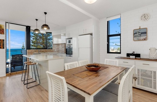 Kings Beach Apartment | Ryson Unit 7 Kings Beach QLD