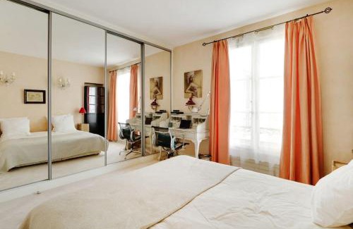 Quartier du Gros-Caillou Apartment | Séjour au pied de la tour Eiffel