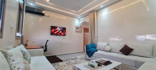 Midelt Apartment | Séjour confort 1 Wifi fibre optique & parking gratuit-Netflix
