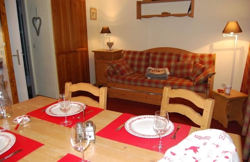 Bourg-Saint-Maurice Apartment | Séjour Idéal à Arc 1800 : 2 Bedrooms, 2 Bathrooms, Wi-Fi