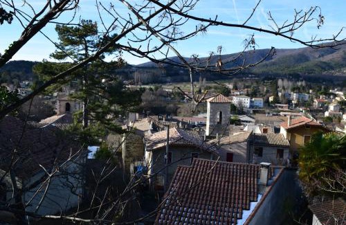 Dieulefit Apartment | Séjour provençal