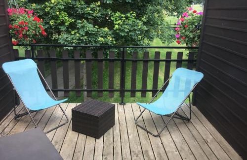 Saint-Romain-Lachalm Bed & Breakfast | Séjournez en Ferme avec Piscine, Tennis, Chevaux et Parking Sécurisé - FR-1-582-518