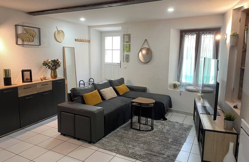 Trebes House | Séverine's "chic" den
