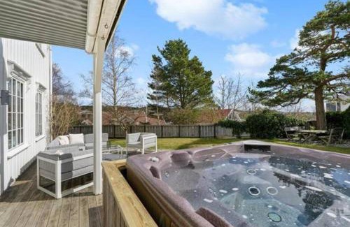 Sogne Villa | Sørlandsferie nær svaberg, og strender!