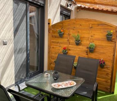 Aristotelis House | S&J Luxury Apartments