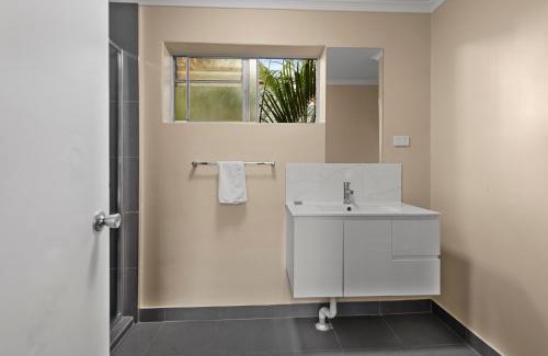 Highgate Hill Hotel | S1 Motel