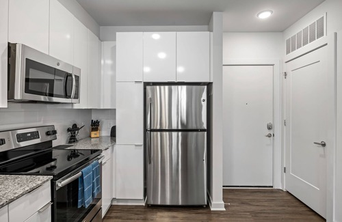 Home Park Apartment | (S1BI) Includes Bi-weekly Cleanings & Linen Change